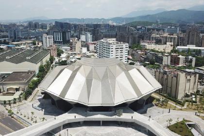 流动的晶体几何——台北音乐中心 / RUR Architecture DPC